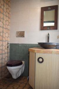 Bathroom Image of 1700 Sq.ft 3 BHK Apartment / Flat for sale in Bandra West Mumbai for Rs. 29500000