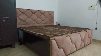 Bedroom Image of 792 Sq.ft 2 BHK Builder Floor for rent in Hilltop Apartments, Maidan Garhi New Delhi for Rs. 25000