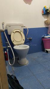 Bathroom Image of 600 Sq.ft 1 BHK Apartment / Flat for rent in Halasuru Bengaluru for Rs. 28000