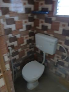 Bathroom Image of 385 Sq.ft 1 RK Apartment / Flat for rent in Keshtopur Kolkata for Rs. 6153
