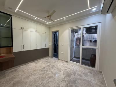 Bedroom Image of 1000 Sq.ft 2 BHK Builder Floor for sale in Janakpuri New Delhi for Rs. 14500000