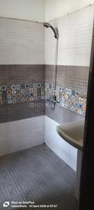 Bathroom Image of 1700 Sq.ft 3 BHK Apartment / Flat for sale in Gomti Nagar Lucknow for Rs. 7500000