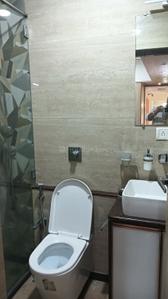 Bathroom Image of 1500 Sq.ft 3 BHK Apartment / Flat for rent in Malad West Mumbai for Rs. 85000