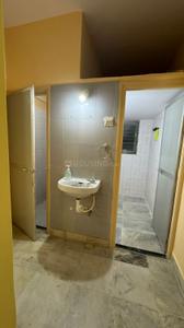 Bathroom Image of 575 Sq.ft 1 BHK Apartment / Flat for rent in Aarti Awashkar Complex, Kandivali West Mumbai for Rs. 29000