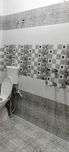 Bathroom Image of 600 Sq.ft 2 BHK Independent House for rent in Kanausi Lucknow for Rs. 7000