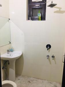 Bathroom Image of 1780 Sq.ft 3 BHK Builder Floor for rent in Big Block Builder Floor, Sector 46 Gurgaon for Rs. 48000