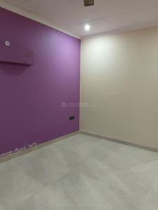 Living Room Image of 550 Sq.ft 1 BHK Builder Floor for rent in Sector 122 Noida for Rs. 20000