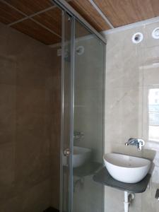 Common Bathroom Image of 1300 Sq.ft 3 BHK Apartment / Flat for sale in Unique Youtopia, Kharadi Pune for Rs. 15000000