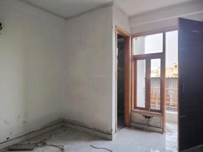 Bedroom Image of 650 Sq.ft 2 BHK Apartment / Flat for sale in Sangam Vihar New Delhi for Rs. 4000000