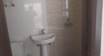 Bathroom Image of 1100 Sq.ft 2.5 BHK Apartment / Flat for sale in Noida Extension Greater Noida for Rs. 9400000