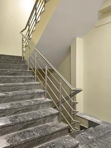 Staircase Image of 500 Sq.ft 1 BHK Apartment / Flat for rent in Sector 46 Gurgaon for Rs. 16000