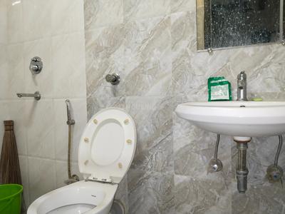 Bathroom Image of 1300 Sq.ft 3 BHK Apartment / Flat for sale in Picnic Garden Kolkata for Rs. 7400000