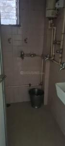 Bathroom Image of 425 Sq.ft 1 BHK Apartment / Flat for rent in Mulund West Mumbai for Rs. 26000