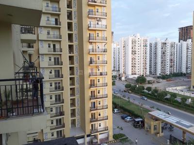 Balcony Image of 615 Sq.ft 1 BHK Apartment / Flat for sale in Maxblis Grand Kingston, Sector 75 Noida for Rs. 8000000