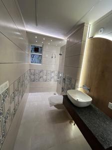 Bathroom Image of 1750 Sq.ft 3 BHK Apartment / Flat for sale in CRD Golden Castle, Dyalpur Mohali for Rs. 9500000