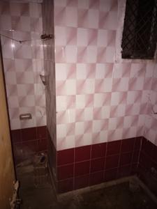 Bathroom Image of 850 Sq.ft 3 BHK Apartment / Flat for sale in Civil Lines Kanpur for Rs. 4000000