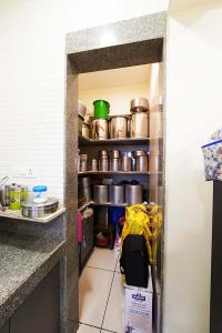 Kitchen Image of 1811 Sq.ft 3 BHK Apartment / Flat for sale in Bodakdev Ahmedabad for Rs. 17200000