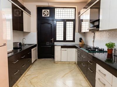 Kitchen Image of 4500 Sq.ft 6 BHK Independent House for sale in Sector 41 Noida for Rs. 51000000