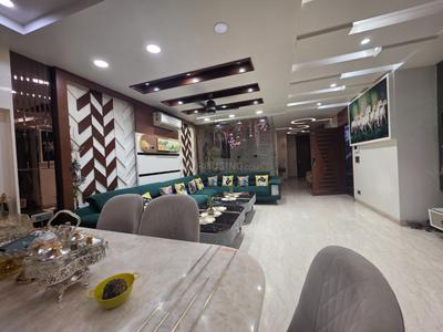 Hall Image of 3000 Sq.ft 4 BHK Builder Floor for sale in Preet Vihar New Delhi for Rs. 50000000
