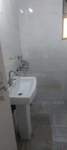 Bathroom Image of 1250 Sq.ft 3 BHK Apartment / Flat for sale in Patparganj New Delhi for Rs. 18500000