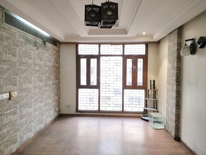 Sunny Valley Apartment Main Image 1