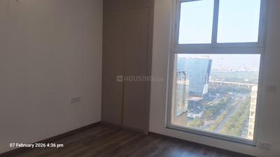 Bedroom Image of 3200 Sq.ft 4 BHK Apartment / Flat for sale in Godrej Palm Retreat 1, Sector 150 Noida for Rs. 45000000