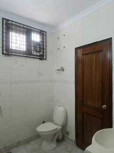 Common Bathroom Image of 1100 Sq.ft 3 BHK Builder Floor for sale in Kalkaji New Delhi for Rs. 6500000