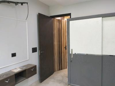 Bedroom Image of 720 Sq.ft 2 BHK Builder Floor for sale in Mukherjee Nagar New Delhi for Rs. 11000000