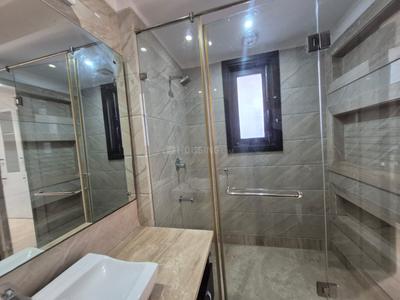 Bathroom Image of 5400 Sq.ft 6 BHK Builder Floor for rent in Swaraj Homes RWA Hauz Khas, Safdarjung Development Area New Delhi for Rs. 400000