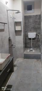 Bathroom Image of 550 Sq.ft 1 BHK Apartment / Flat for rent in Geeta Niwas, Bindapur New Delhi for Rs. 8000