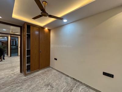 Bedroom Image of 900 Sq.ft 3 BHK Builder Floor for sale in Rajouri Garden New Delhi for Rs. 14500000