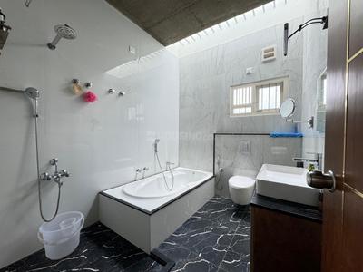 Bathroom Image of 4000 Sq.ft 3 BHK Independent House for rent in Doddajala Bengaluru for Rs. 85000