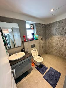 Bathroom Image of 1820 Sq.ft 3 BHK Apartment / Flat for rent in Thiruvanmiyur Chennai for Rs. 90000