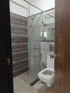Bathroom Image of 1080 Sq.ft 2 BHK Apartment / Flat for rent in Lokhandwala Octacrest, Kandivali East Mumbai for Rs. 60000