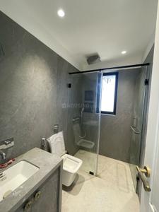 Bathroom Image of 2100 Sq.ft 4 BHK Apartment / Flat for sale in Khar West Mumbai for Rs. 135000000