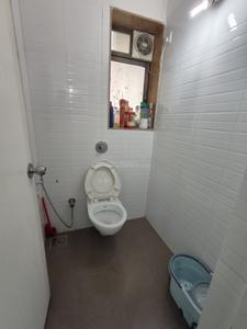 Bathroom Image of 585 Sq.ft 1 BHK Apartment / Flat for rent in Lodha Casa Bella, Usarghar Thane for Rs. 14000