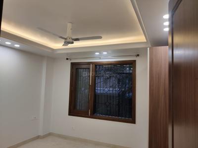 Bedroom Image of 1440 Sq.ft 3 BHK Builder Floor for rent in Chittaranjan Park New Delhi for Rs. 85000
