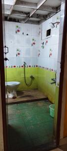 Bathroom Image of 900 Sq.ft 1.5 BHK Independent House for rent in Thirumullaivoyal Chennai for Rs. 12000