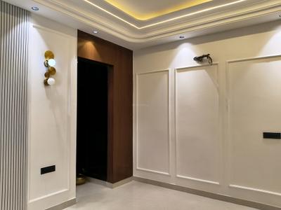 Bedroom Image of 2700 Sq.ft 4 BHK Builder Floor for sale in Paramount Luxury Floors Sushant Lok 3, Sector 57 Gurgaon for Rs. 38000000