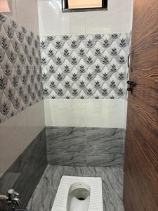 Bathroom Image of 1100 Sq.ft 2 BHK Apartment / Flat for rent in Trimurti Nagar Nagpur for Rs. 25000