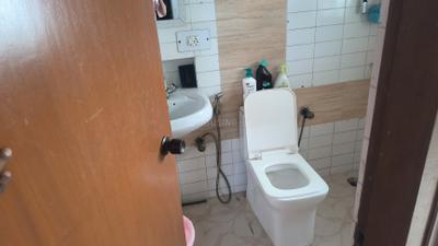 Image of 2400 Sq.ft 4 BHK Apartment / Flat for rent in Abhiyan Apartment, Sector 12 Dwarka, New Delhi for Rs. 48000