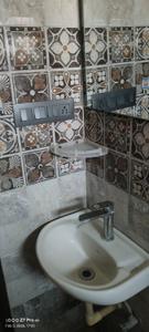 Bathroom Image of 1500 Sq.ft 3 BHK Apartment / Flat for rent in Hiran Magri Udaipur for Rs. 26000