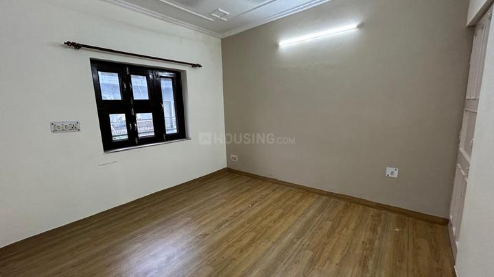 Green Apartments Bedroom 1