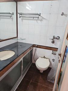Bedroom Three Image of 1350 Sq.ft 2.5 BHK Apartment / Flat for rent in Matunga East Mumbai for Rs. 125000
