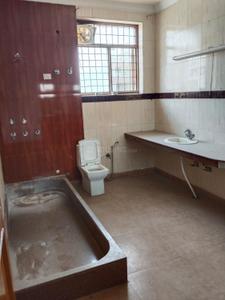 Bathroom Image of 4500 Sq.ft 7 BHK Independent House for sale in Sector 17 Faridabad for Rs. 120000000