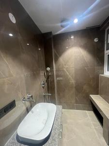 Bathroom Image of 2700 Sq.ft 4 BHK Apartment / Flat for rent in United Avenue, Dalanwala Dehradun for Rs. 80000