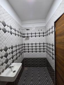 Bathroom Image of 1317 Sq.ft 3 BHK Apartment / Flat for sale in Vidhan Sabha Road Raipur for Rs. 4609500