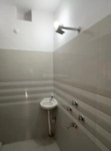 Bathroom Image of 2100 Sq.ft 3.5 BHK Independent House for rent in Pokhraira Muzaffarpur for Rs. 18500