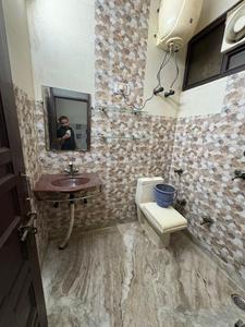 Bathroom Image of 720 Sq.ft 1 BHK Builder Floor for rent in GTB Nagar New Delhi for Rs. 21000