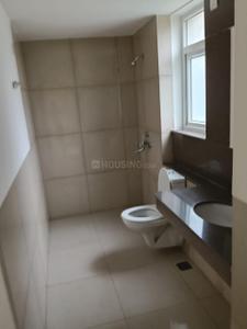 Bathroom Image of 1850 Sq.ft 3 BHK Apartment / Flat for sale in Emaar Palm Gardens, Sector 83 Gurgaon for Rs. 28000000